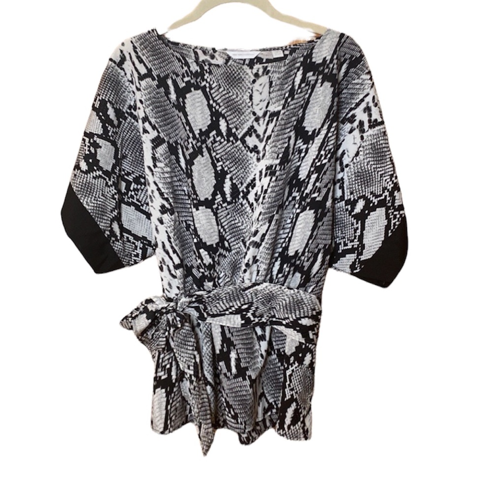 New York & Company animal print tunic top